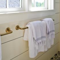 Rocky Mountain Continuous Bath Towel Bar TB2