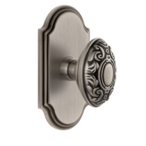 Grandeur Grande Victorian Door Knob Set with Arc Short Plate Antique Pewter