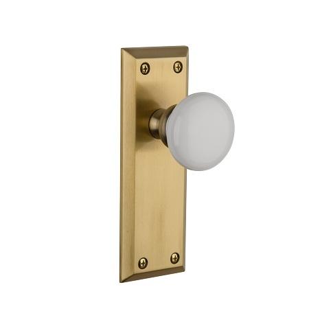 Grandeur Fifth Avenue Backplate with Hyde Park Knob Vintage Brass 